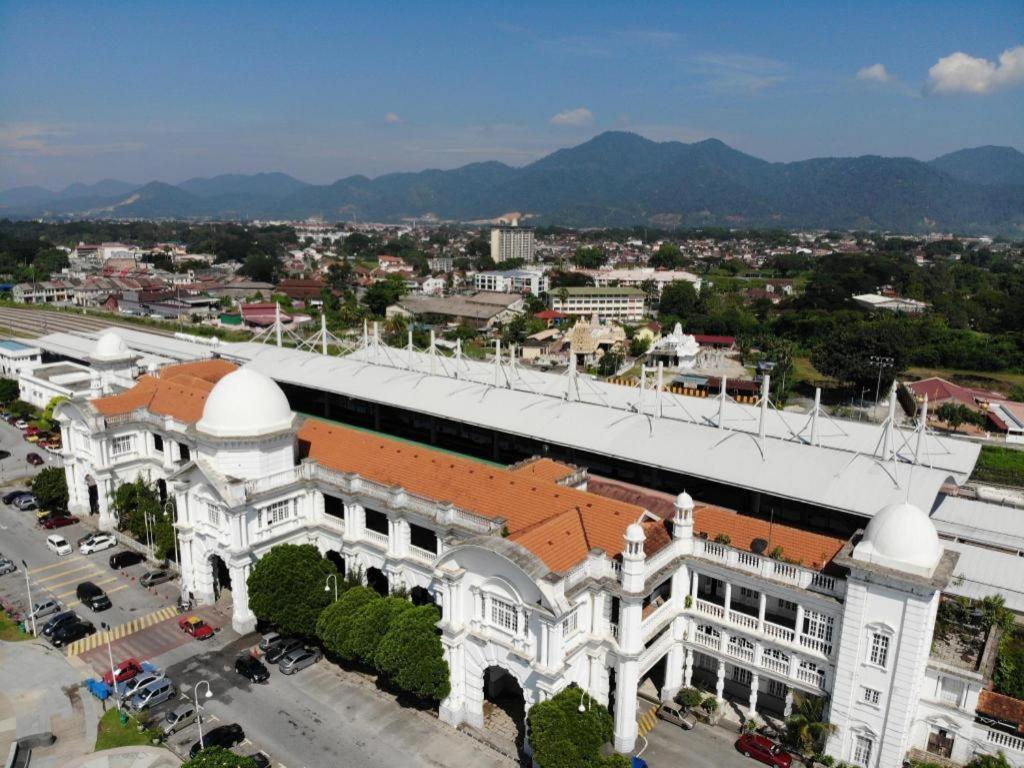 Palm Seremban Hotel Экстерьер фото